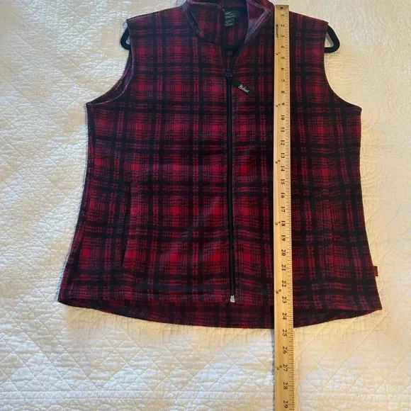 Cabincore Vintage Woolrich Red/Black Plaid Vest. Old Money. Academia. Gorpcore - Picture 7 of 9